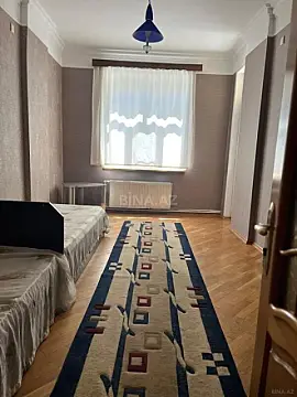 Satılır 3 otaqlı mənzil 140 m²
