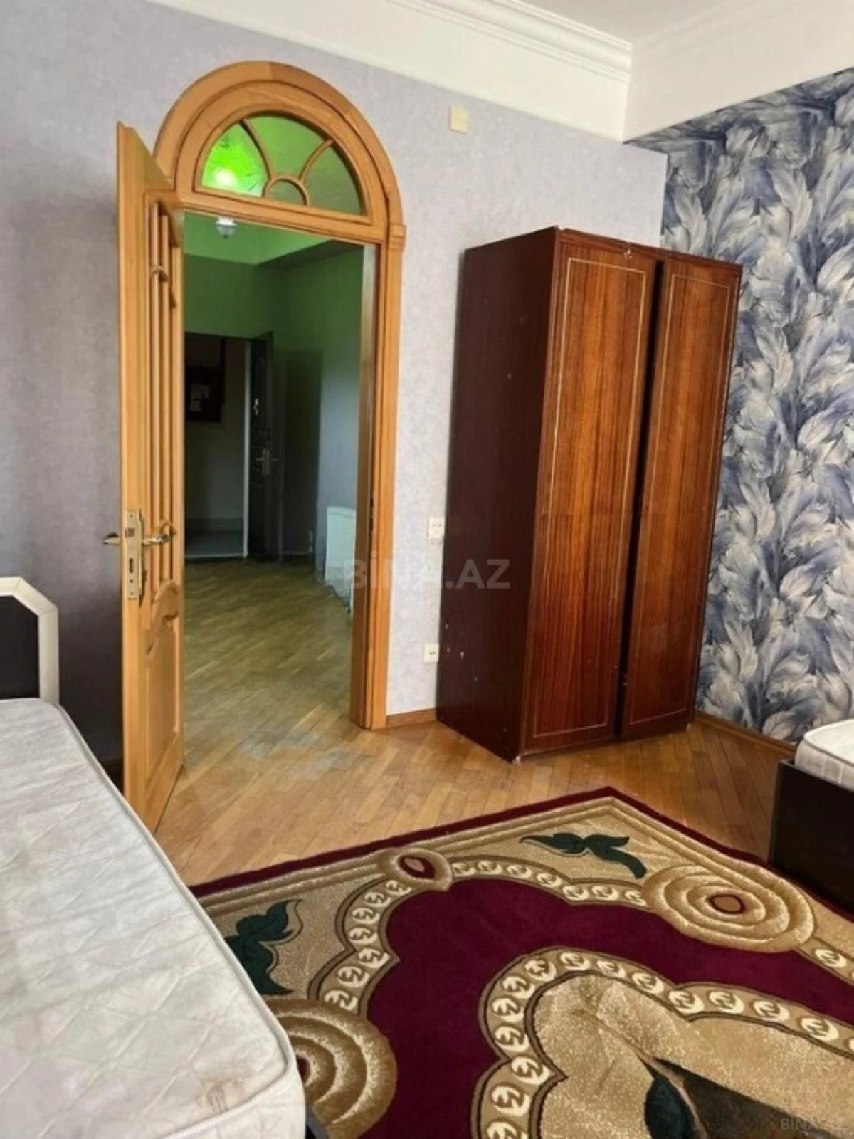 Satılır 3 otaqlı mənzil 140 m²