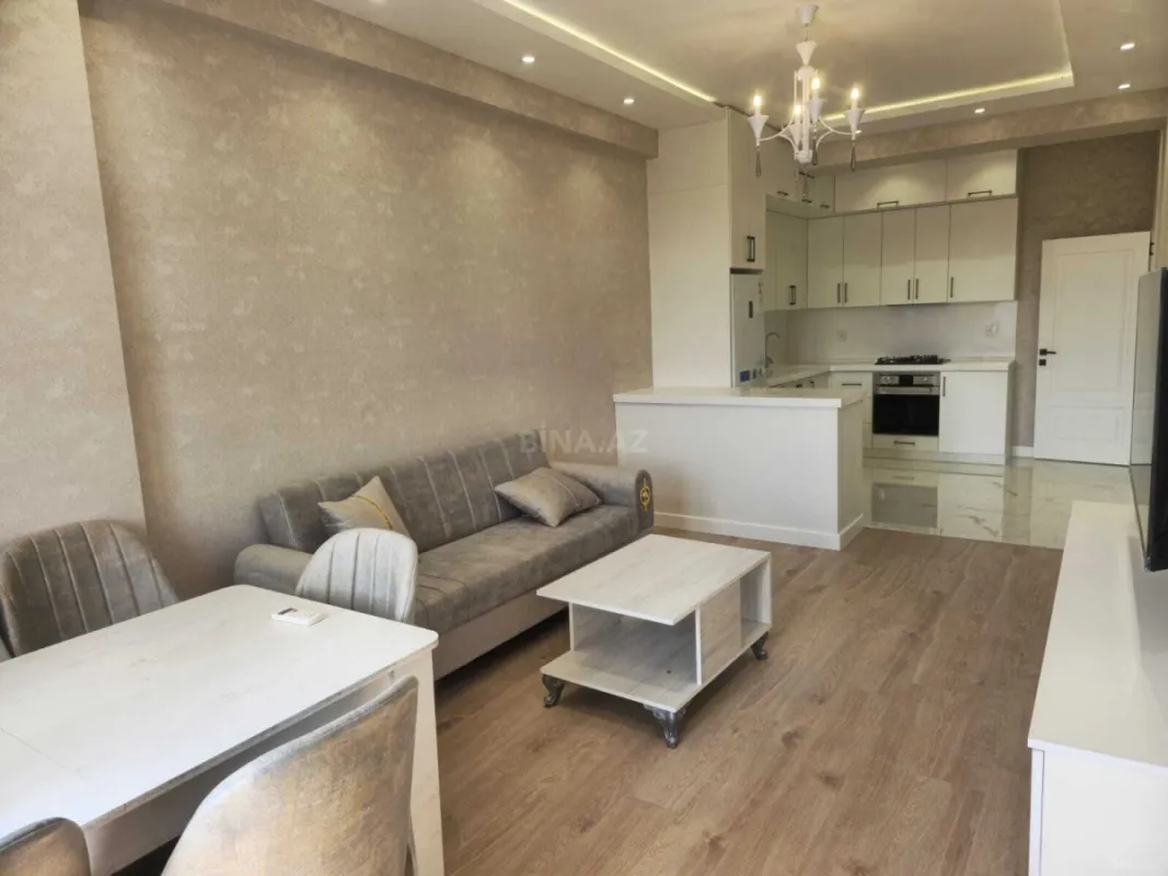 Kirayə verilir 2 otaqlı mənzil 80 m²