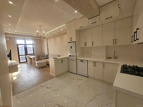 Kirayə verilir 2 otaqlı mənzil 80 m²