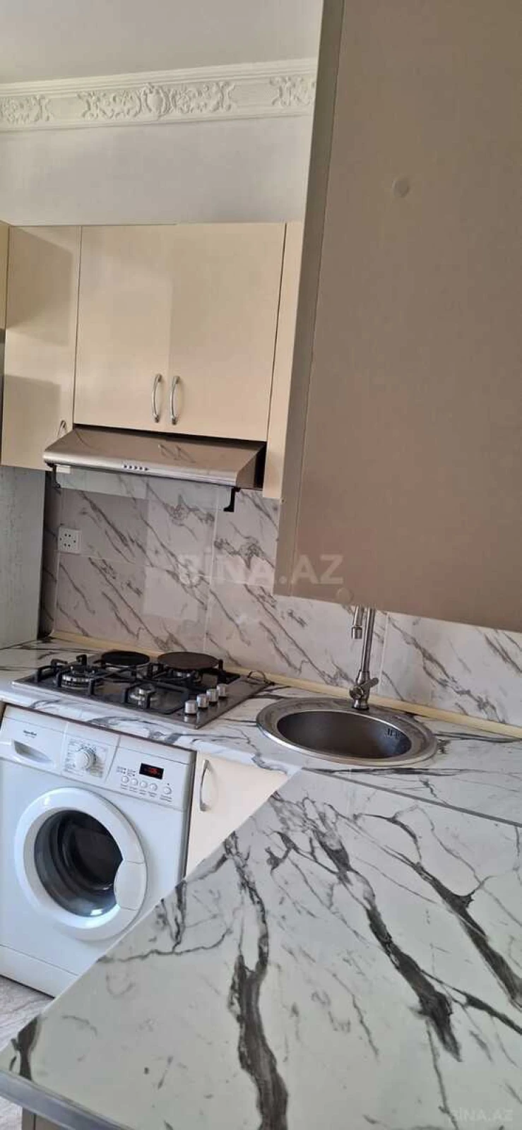 Satılır 5 otaqlı mənzil 150 m²