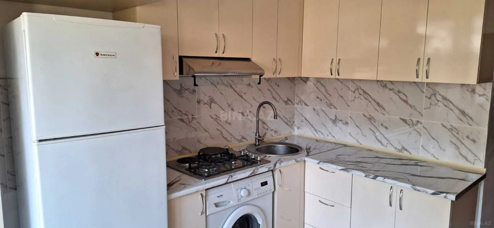 Satılır 5 otaqlı mənzil 150 m²