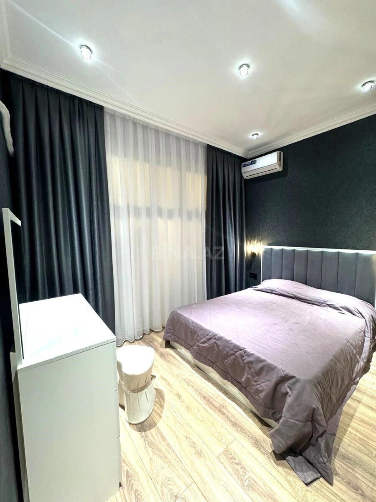 Kirayə verilir 2 otaqlı mənzil 70 m²