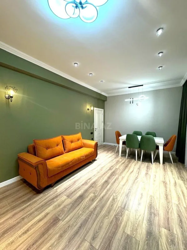 Kirayə verilir 2 otaqlı mənzil 70 m²