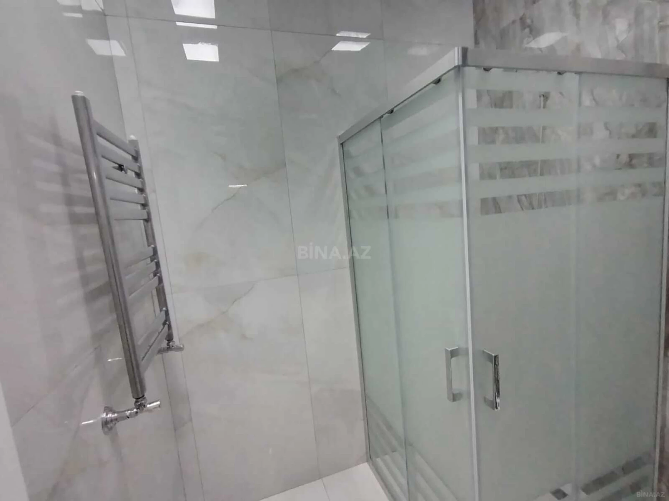 Kirayə verilir 2 otaqlı mənzil 62 m²