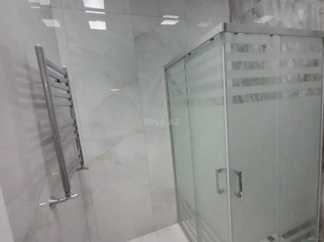 Kirayə verilir 2 otaqlı mənzil 62 m²