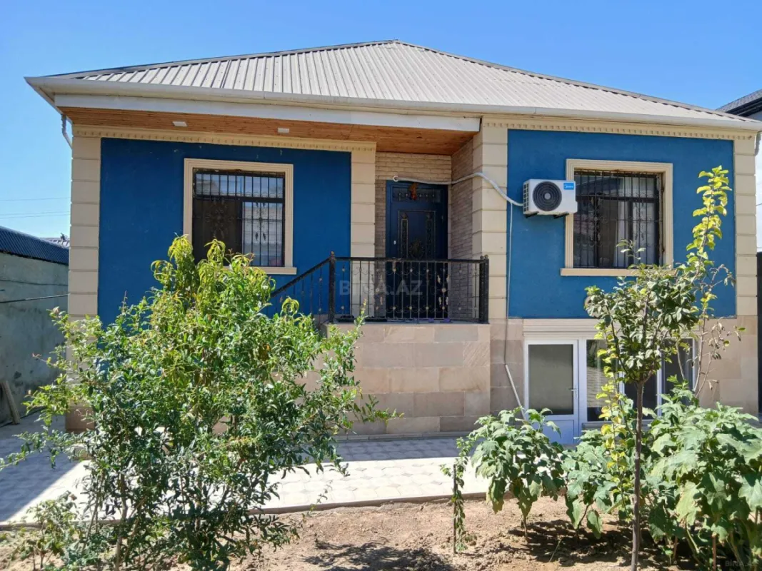 Satılır 5 otaqlı həyət evi 174 m²