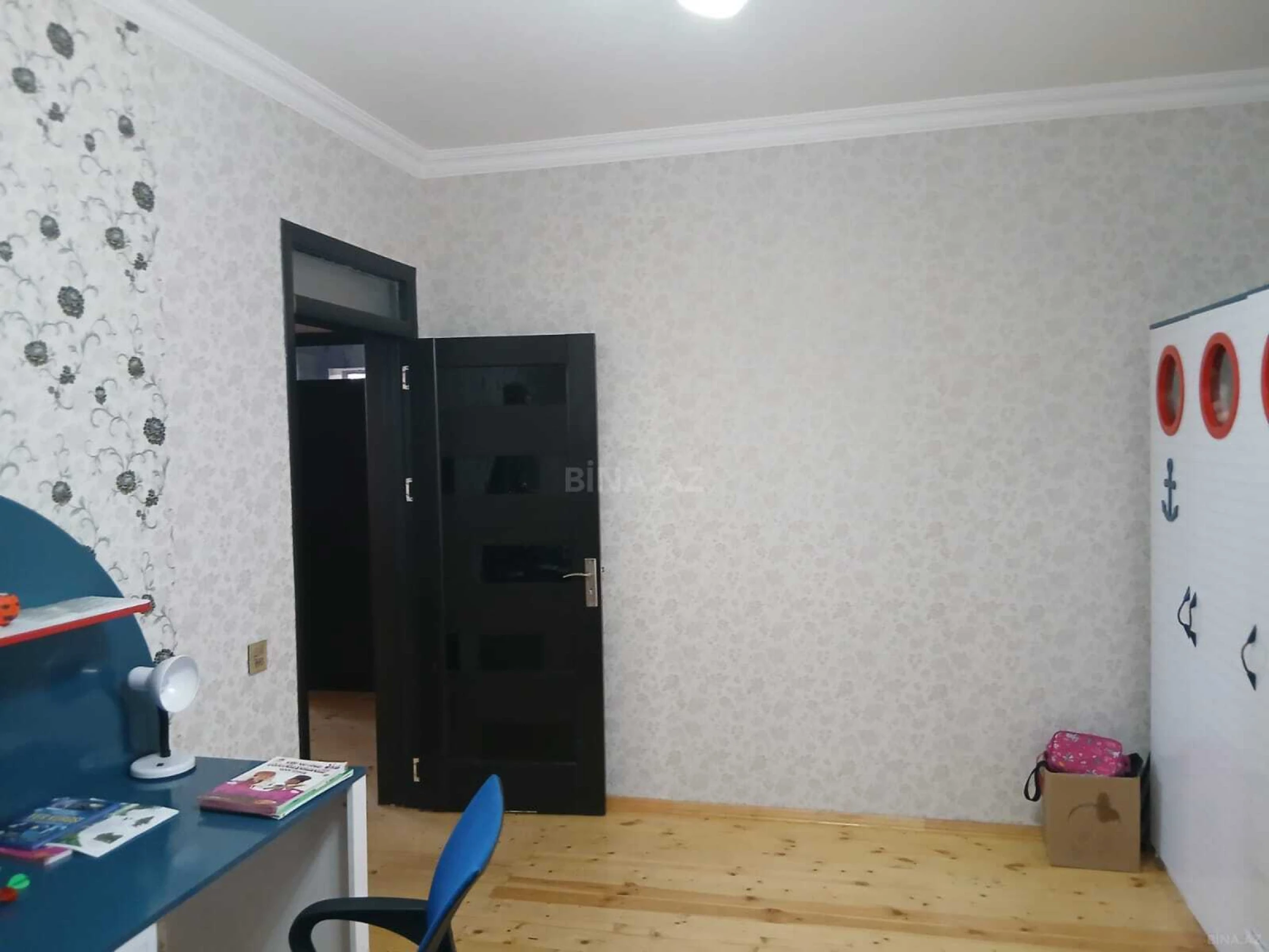 Satılır 5 otaqlı həyət evi 174 m²