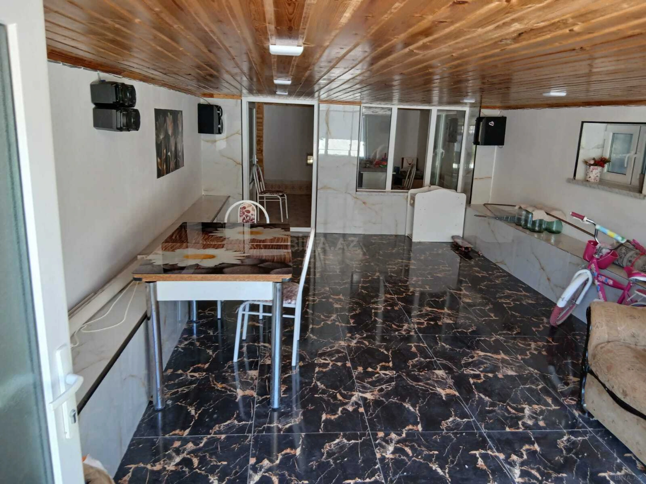 Satılır 5 otaqlı həyət evi 174 m²