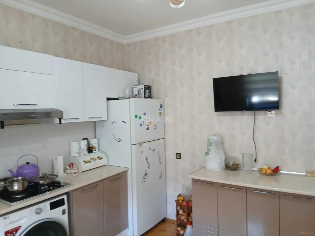 Satılır 5 otaqlı həyət evi 174 m²