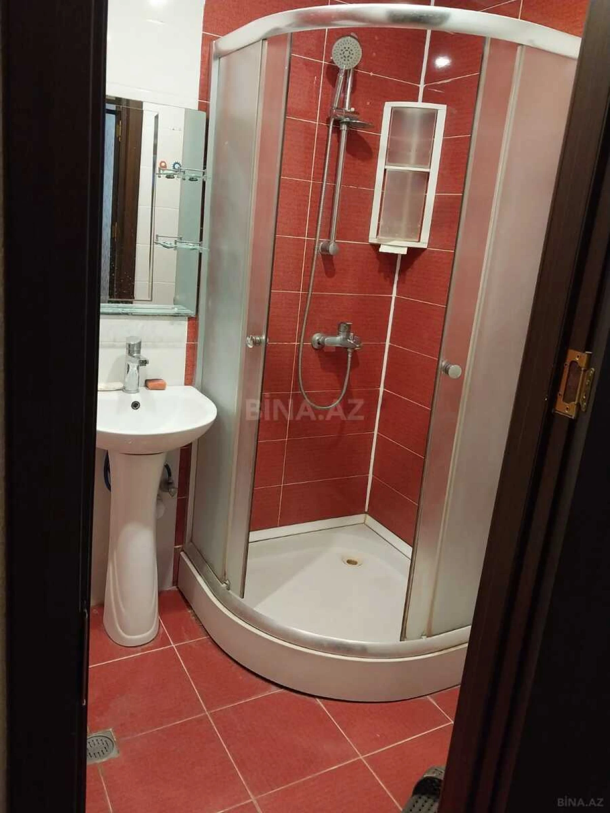 Satılır 2 otaqlı mənzil 70 m²