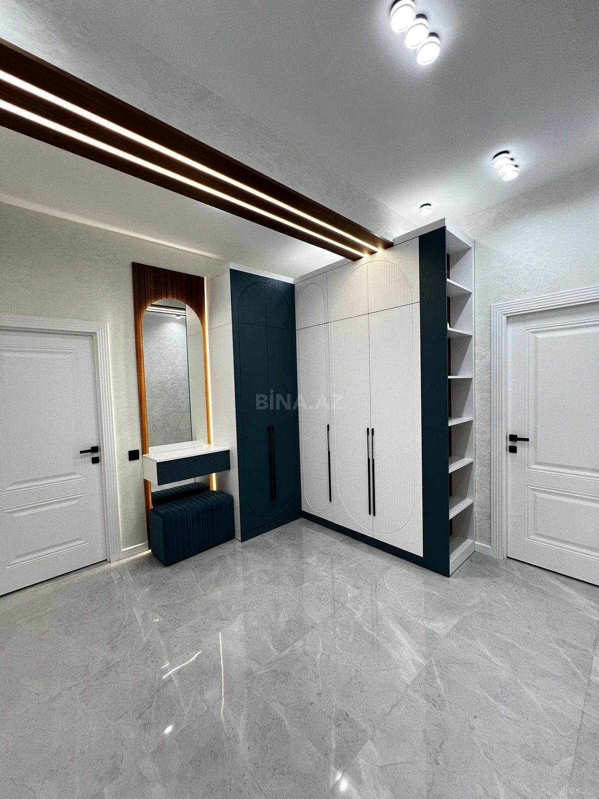 Satılır 3 otaqlı mənzil 99 m²