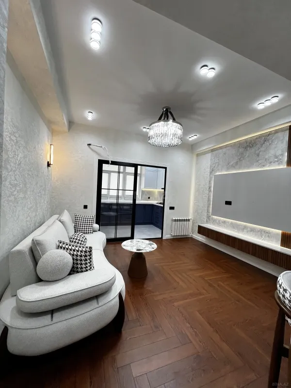 Satılır 3 otaqlı mənzil 99 m²
