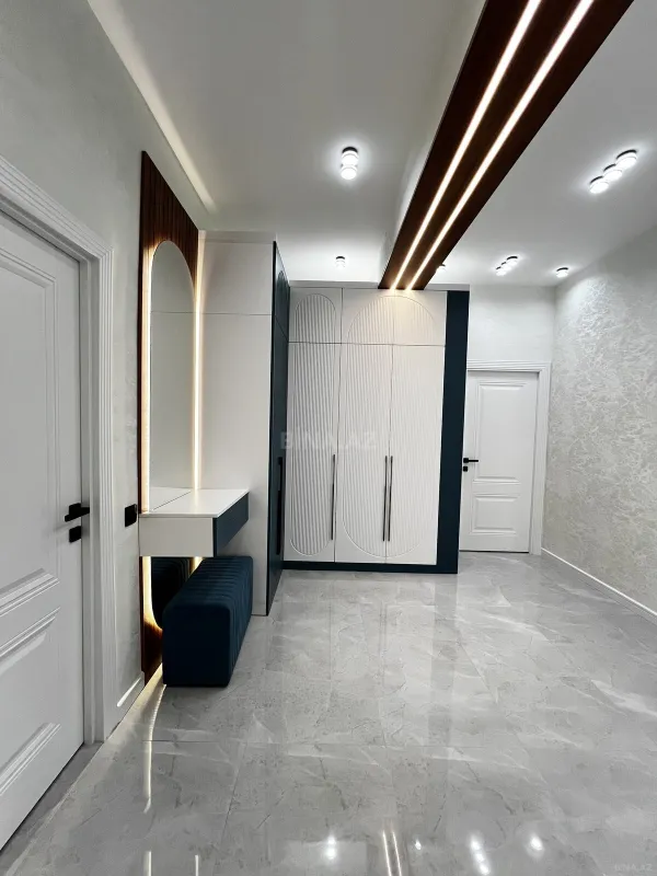 Satılır 3 otaqlı mənzil 99 m²