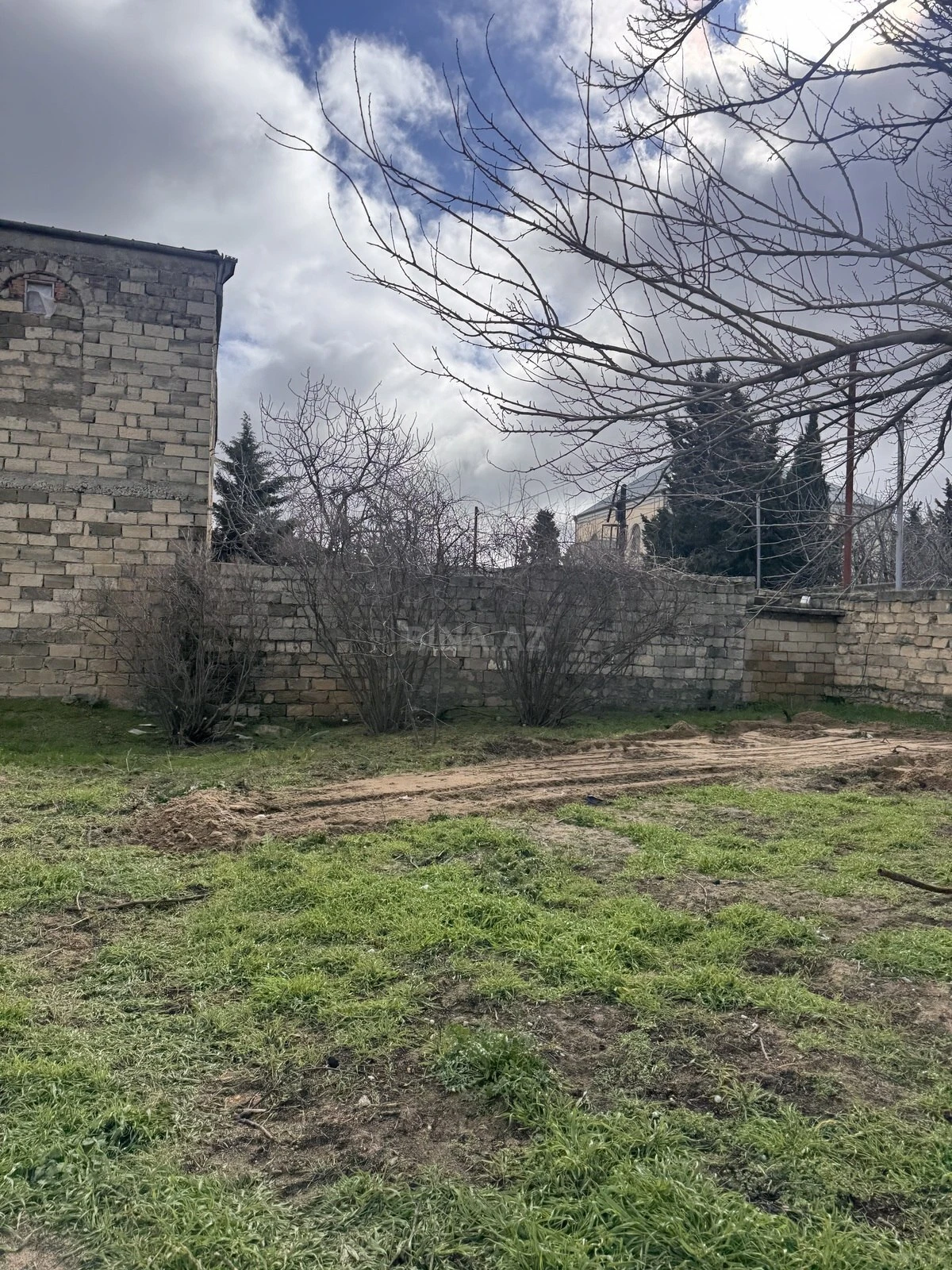 Satılır torpaq sahəsi 4 m²