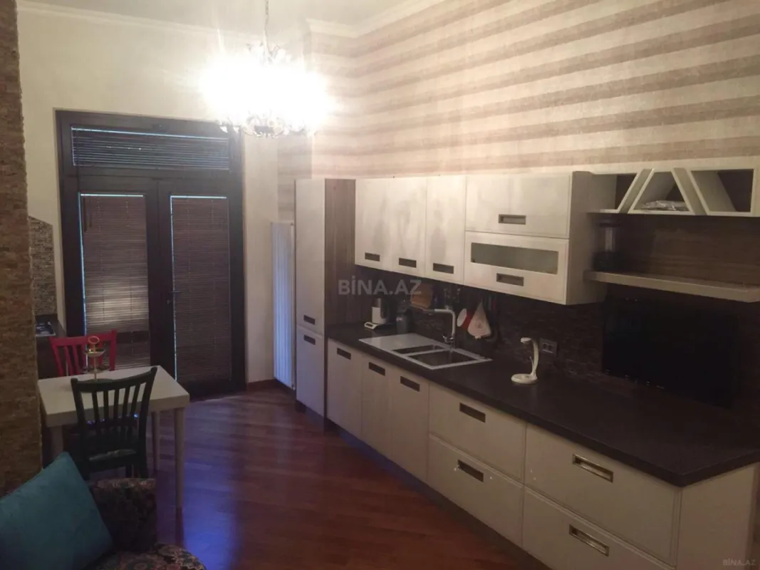 Kirayə verilir 1 otaqlı mənzil 60 m²