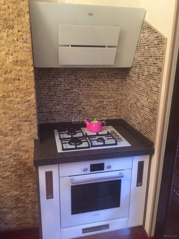 Kirayə verilir 1 otaqlı mənzil 60 m²