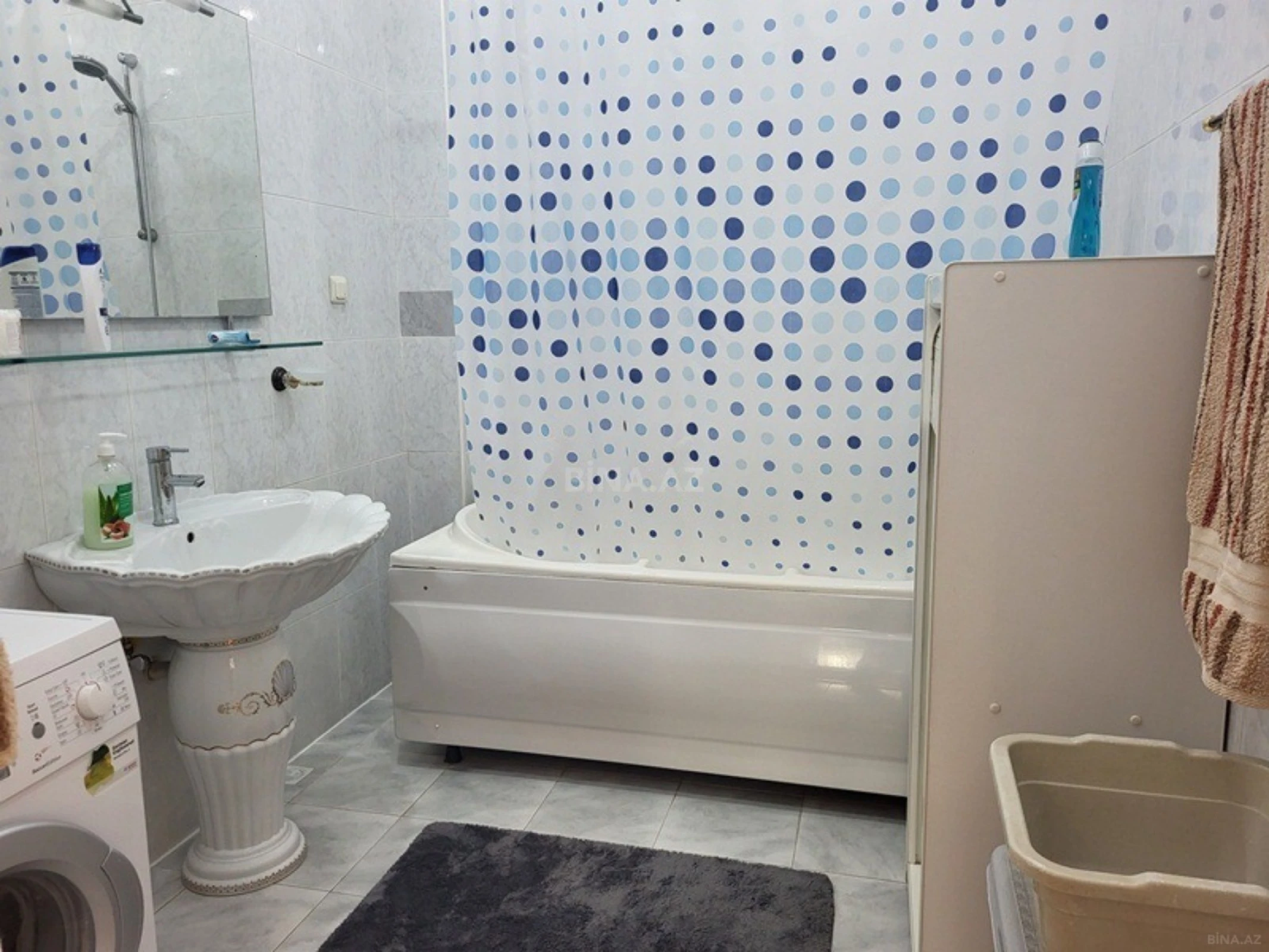 Kirayə verilir 4 otaqlı mənzil 150 m²