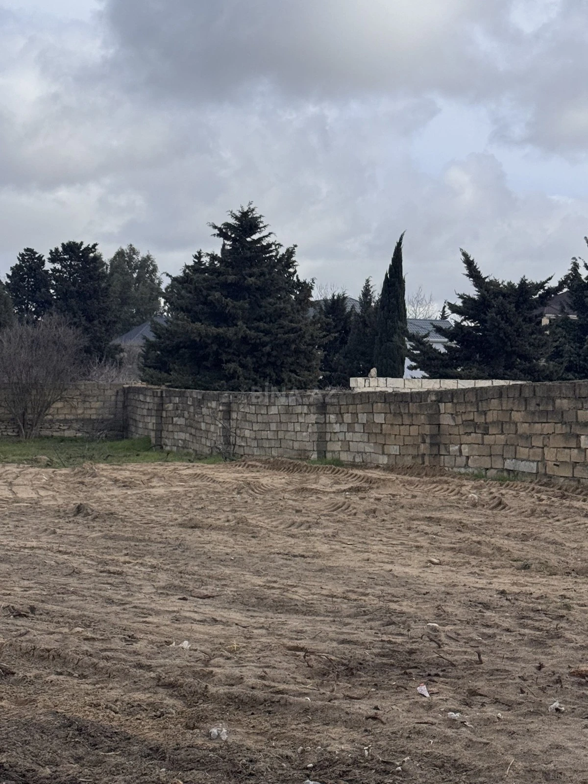 Satılır torpaq sahəsi 2 m²