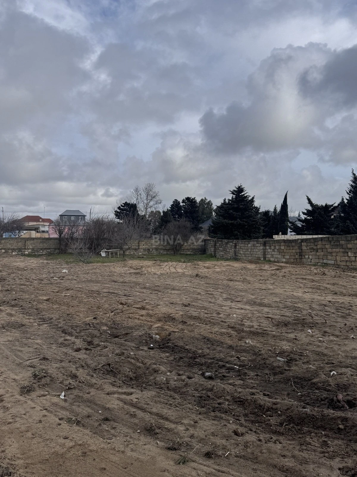 Satılır torpaq sahəsi 2 m²