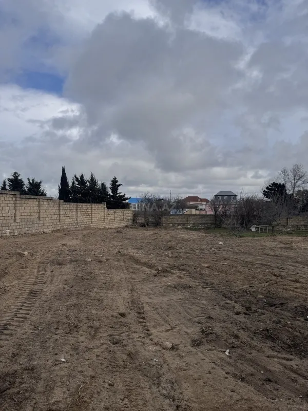 Satılır torpaq sahəsi 2 m²