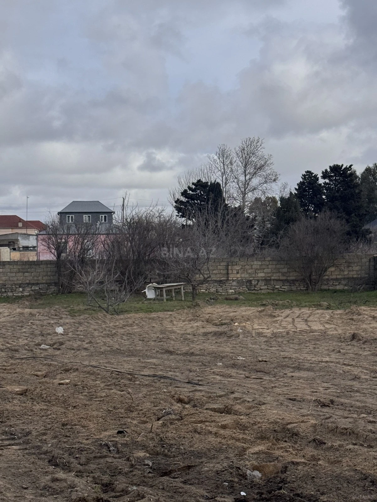 Satılır torpaq sahəsi 2 m²