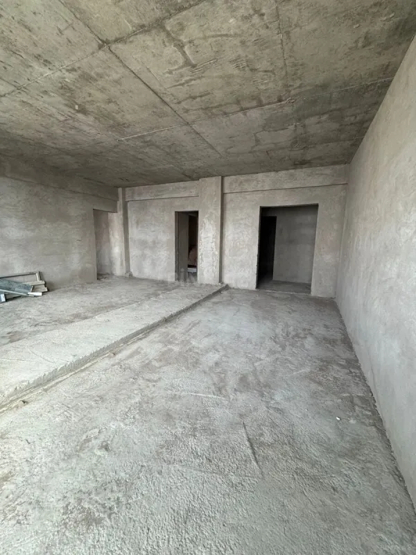 Satılır 4 otaqlı mənzil 192 m²