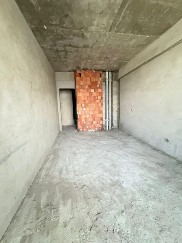 Satılır 4 otaqlı mənzil 192 m²