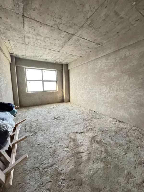 Satılır 4 otaqlı mənzil 192 m²