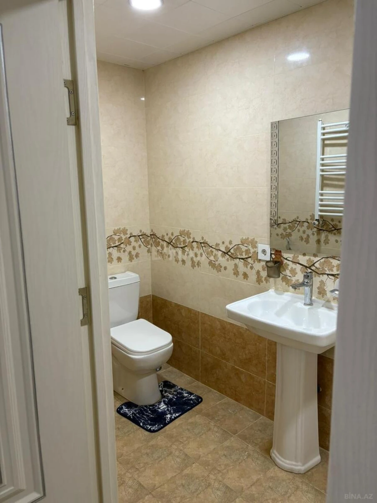 Kirayə verilir 4 otaqlı mənzil 150 m²