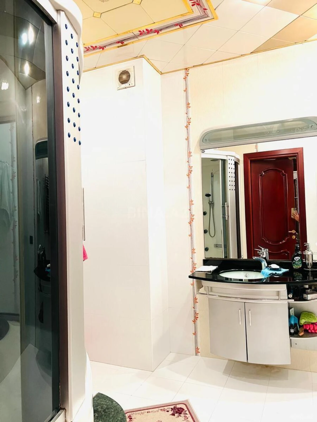 Satılır 4 otaqlı mənzil 160 m²