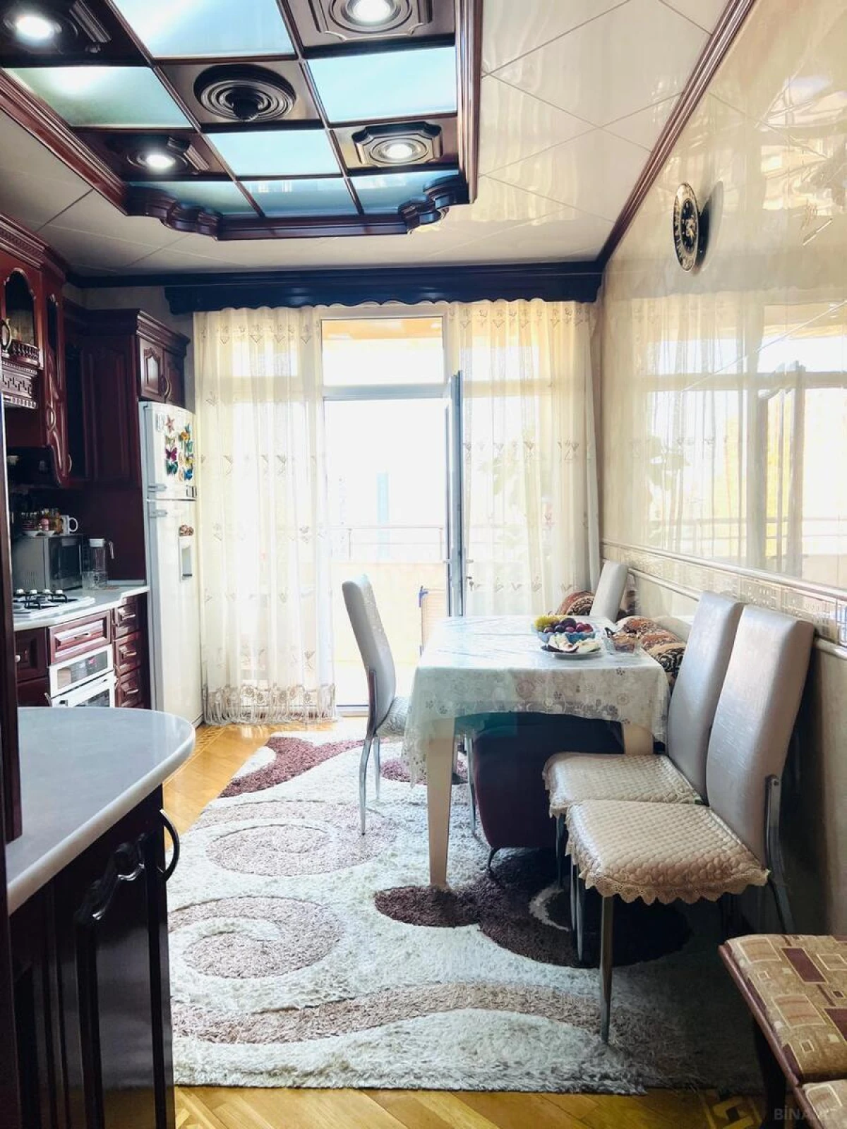 Satılır 4 otaqlı mənzil 160 m²