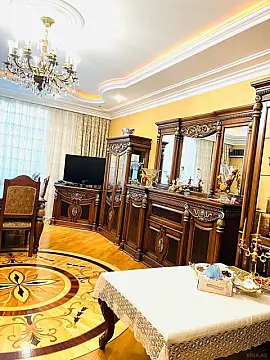 Satılır 4 otaqlı mənzil 160 m² — Bakı, İnşaatçılar 4 otaq 160.00 m²