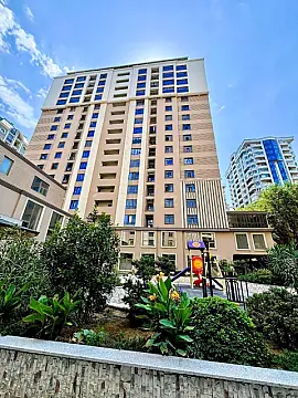 Satılır 4 otaqlı mənzil 205.7 m²