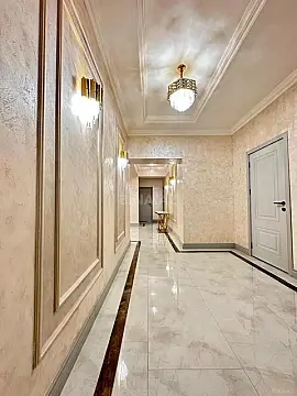 Satılır 4 otaqlı mənzil 205.7 m²