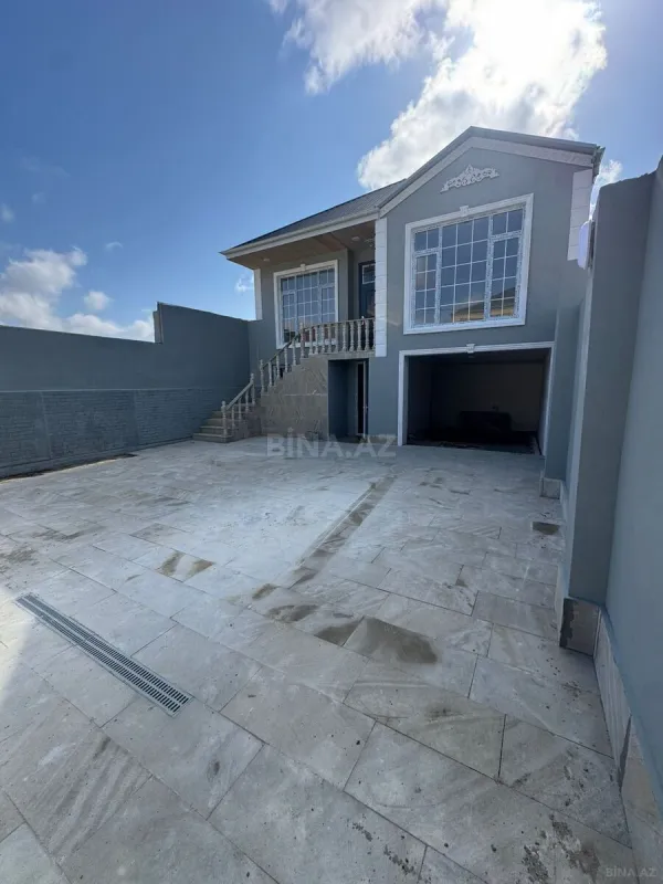 Satılır 4 otaqlı həyət evi 250 m²