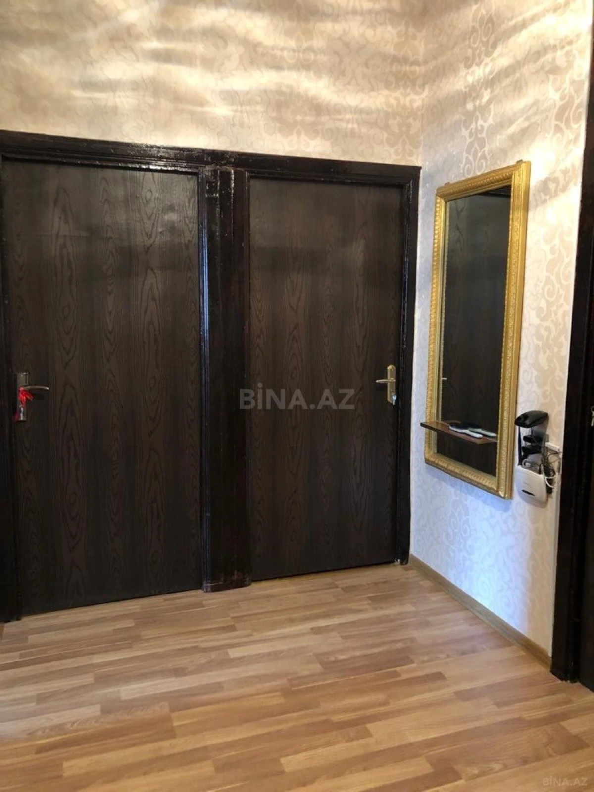Satılır 3 otaqlı mənzil 63 m²