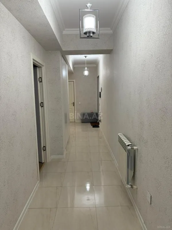 Kirayə verilir 4 otaqlı mənzil 130 m²