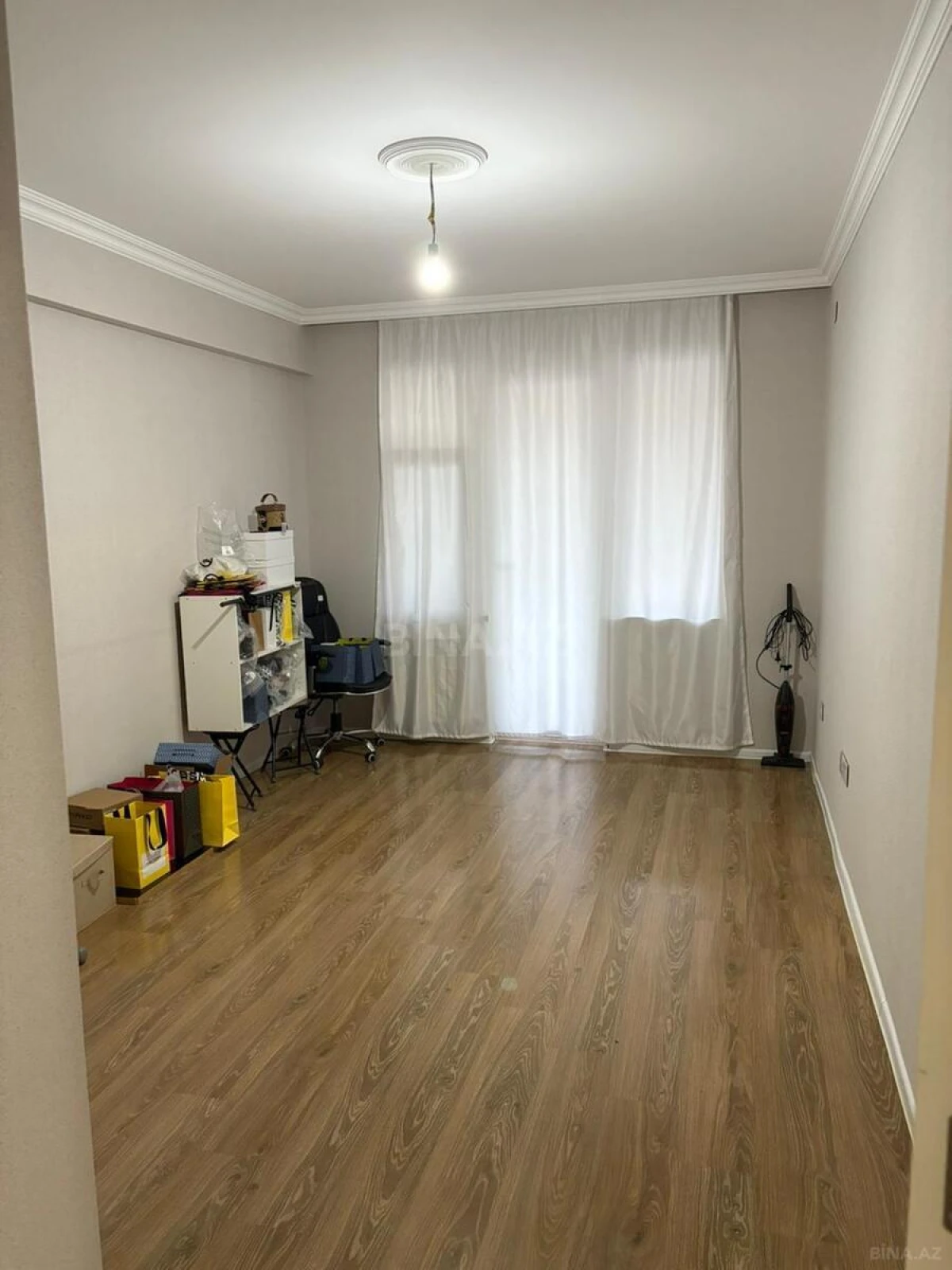 Kirayə verilir 4 otaqlı mənzil 130 m²