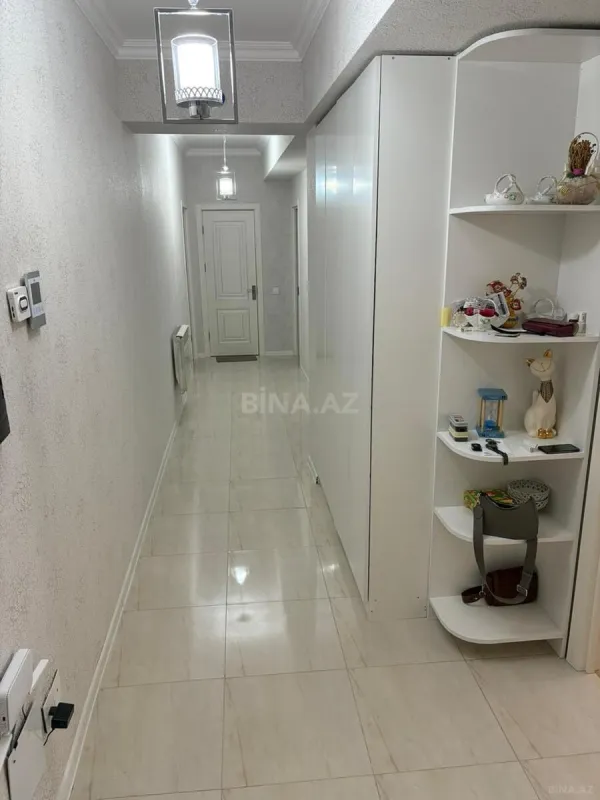 Kirayə verilir 4 otaqlı mənzil 130 m²