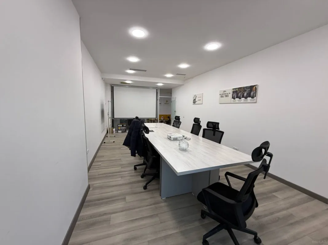 Kirayə verilir 6 otaqlı ofis 252 m²