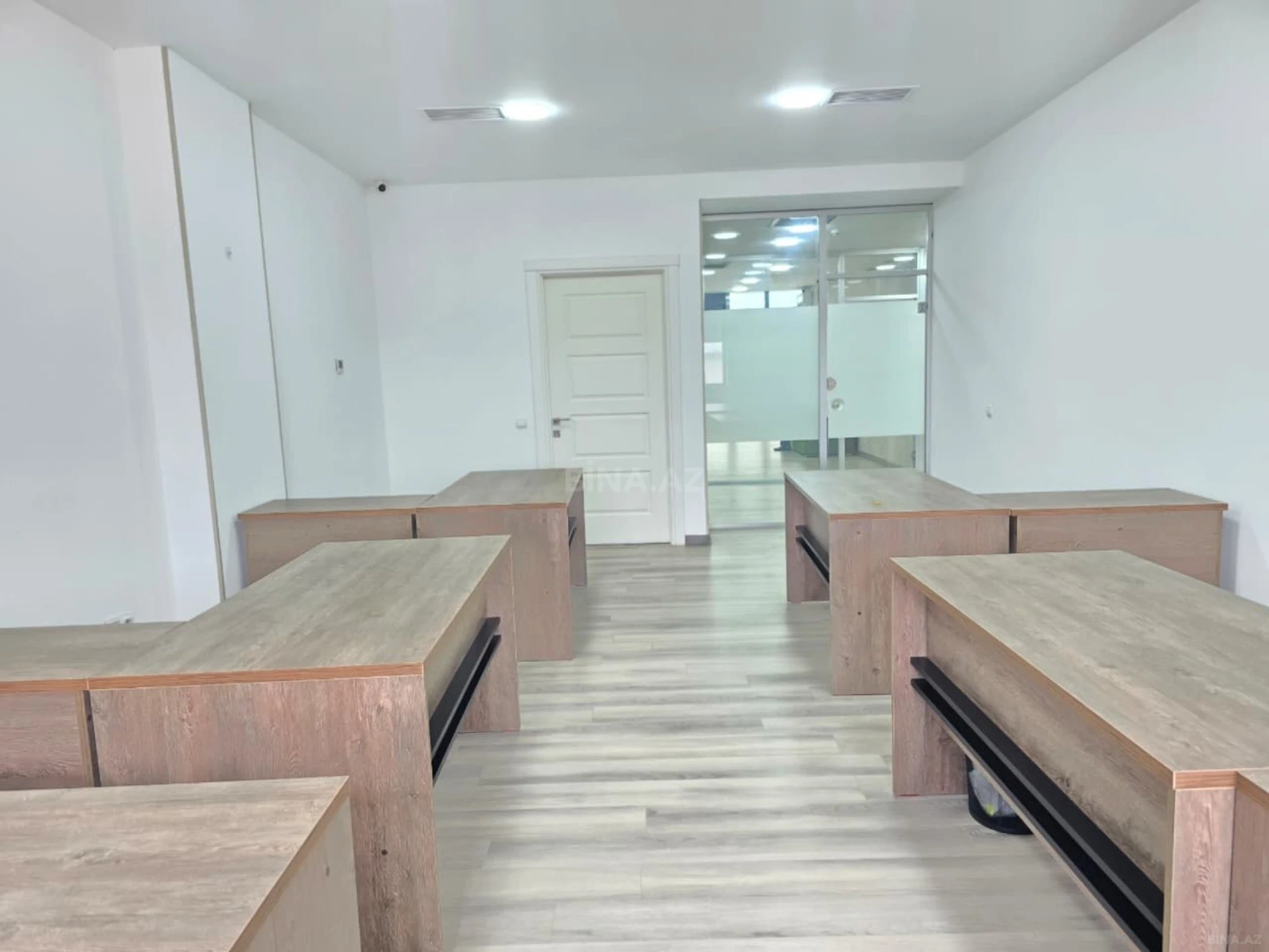 Kirayə verilir 6 otaqlı ofis 252 m²