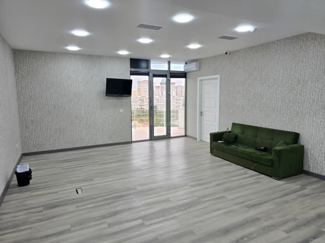 Kirayə verilir 6 otaqlı ofis 252 m²