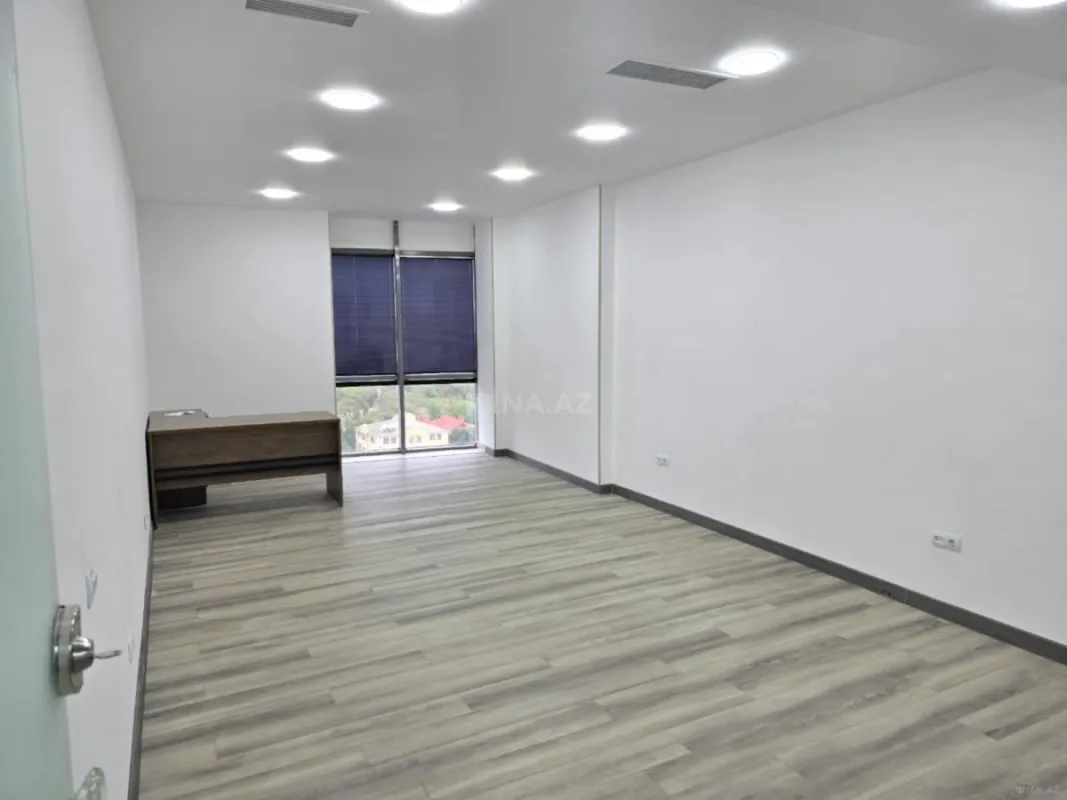 Kirayə verilir 6 otaqlı ofis 252 m²