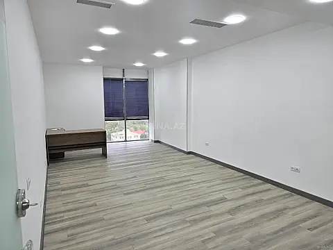 Kirayə verilir 6 otaqlı ofis 252 m²