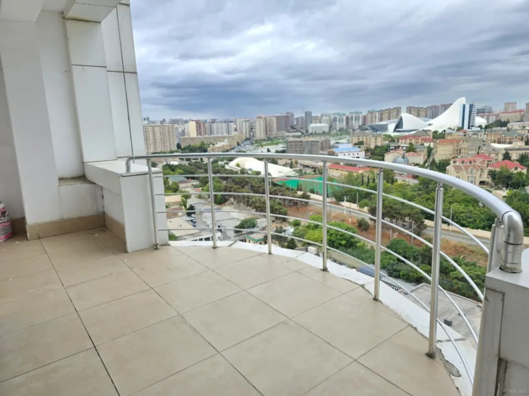 Kirayə verilir 6 otaqlı ofis 252 m²