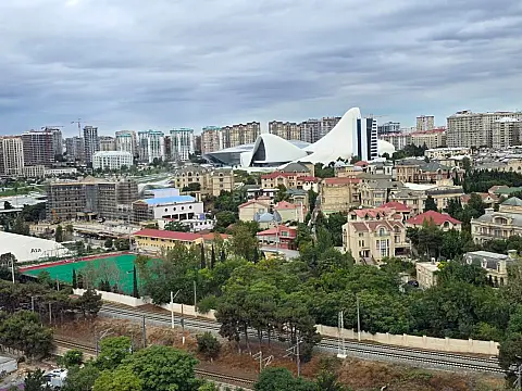 Kirayə verilir 6 otaqlı ofis 252 m²