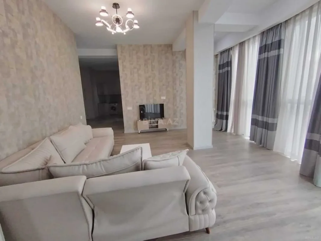 Kirayə verilir 2 otaqlı mənzil 67 m²