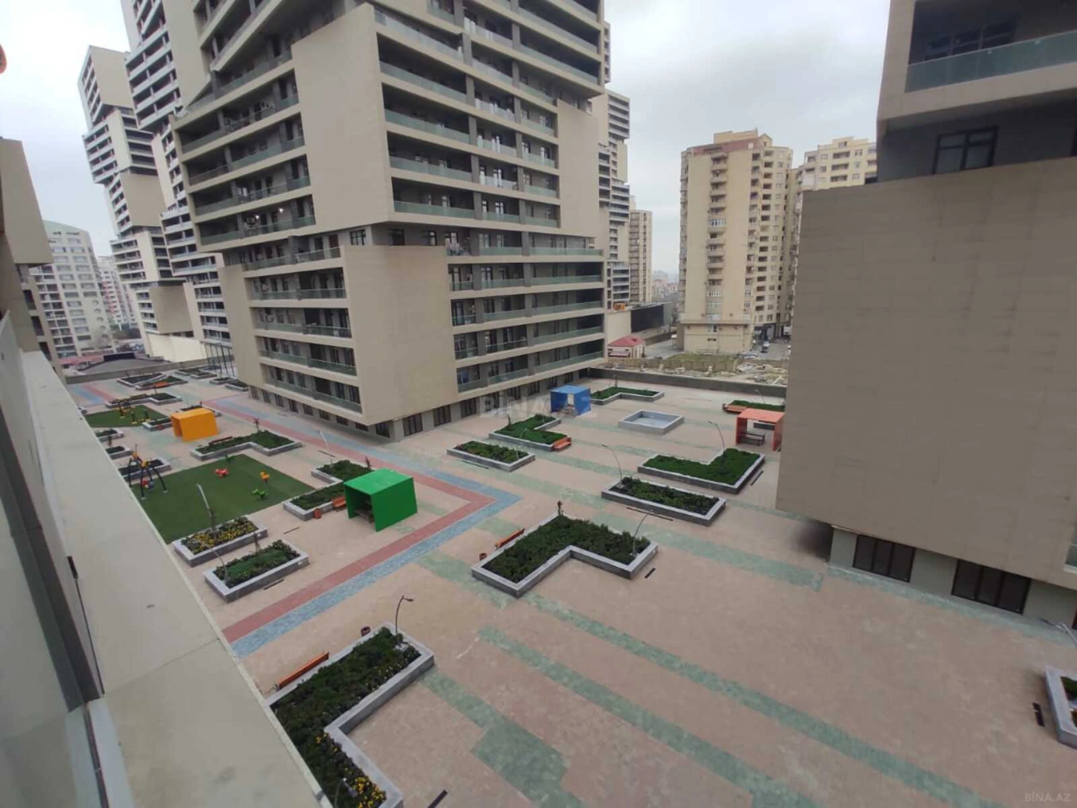 Kirayə verilir 2 otaqlı mənzil 65 m²