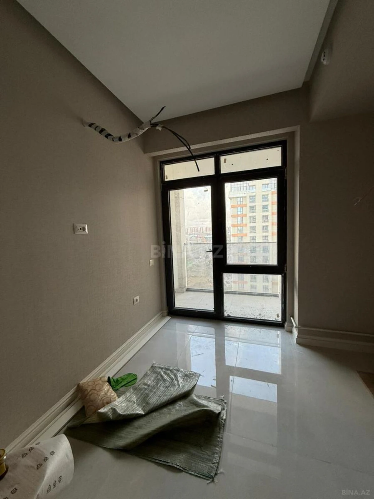Satılır 3 otaqlı mənzil 84.3 m²